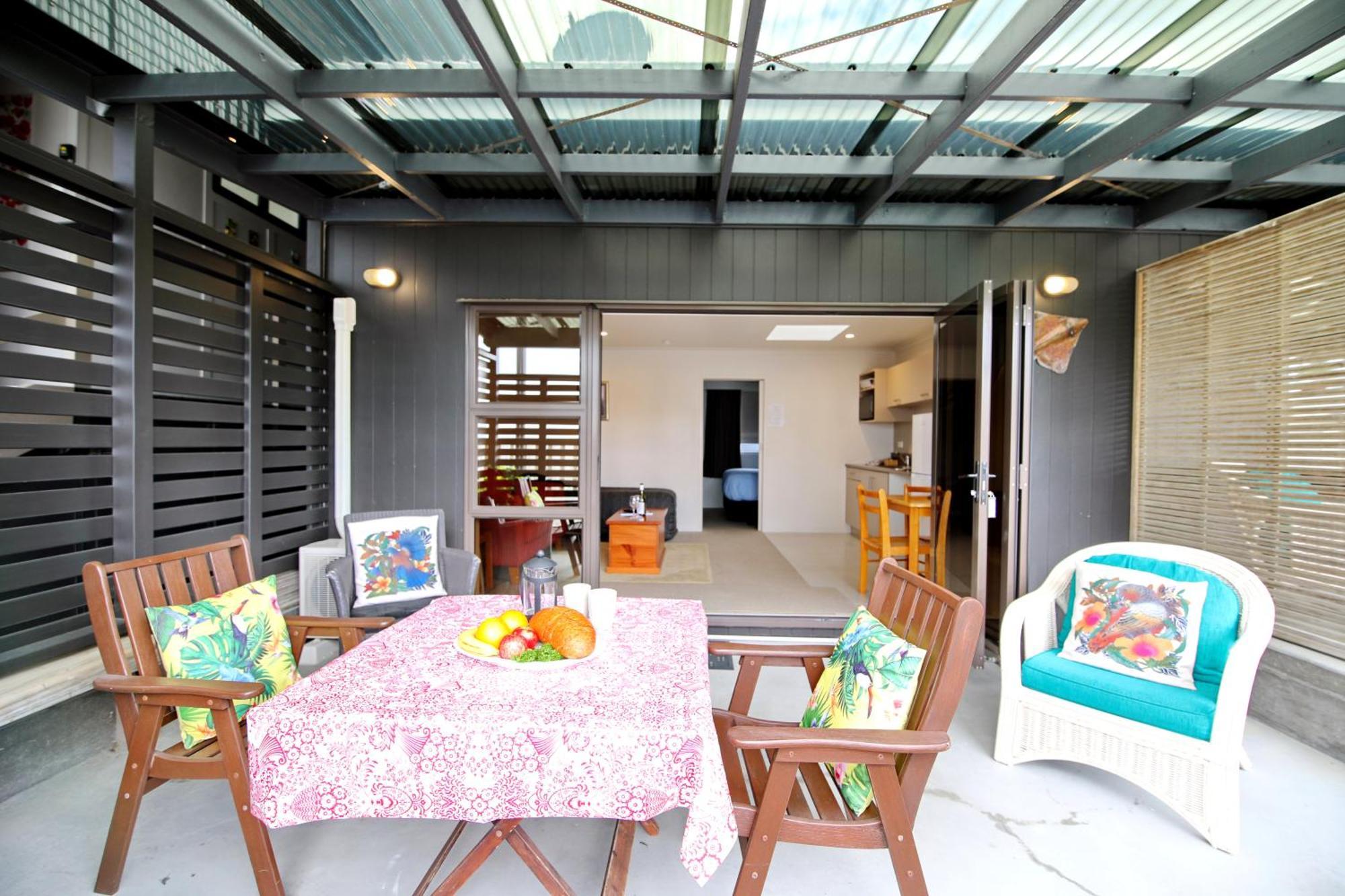 Blue Marlin Apartments Whitianga Exterior photo