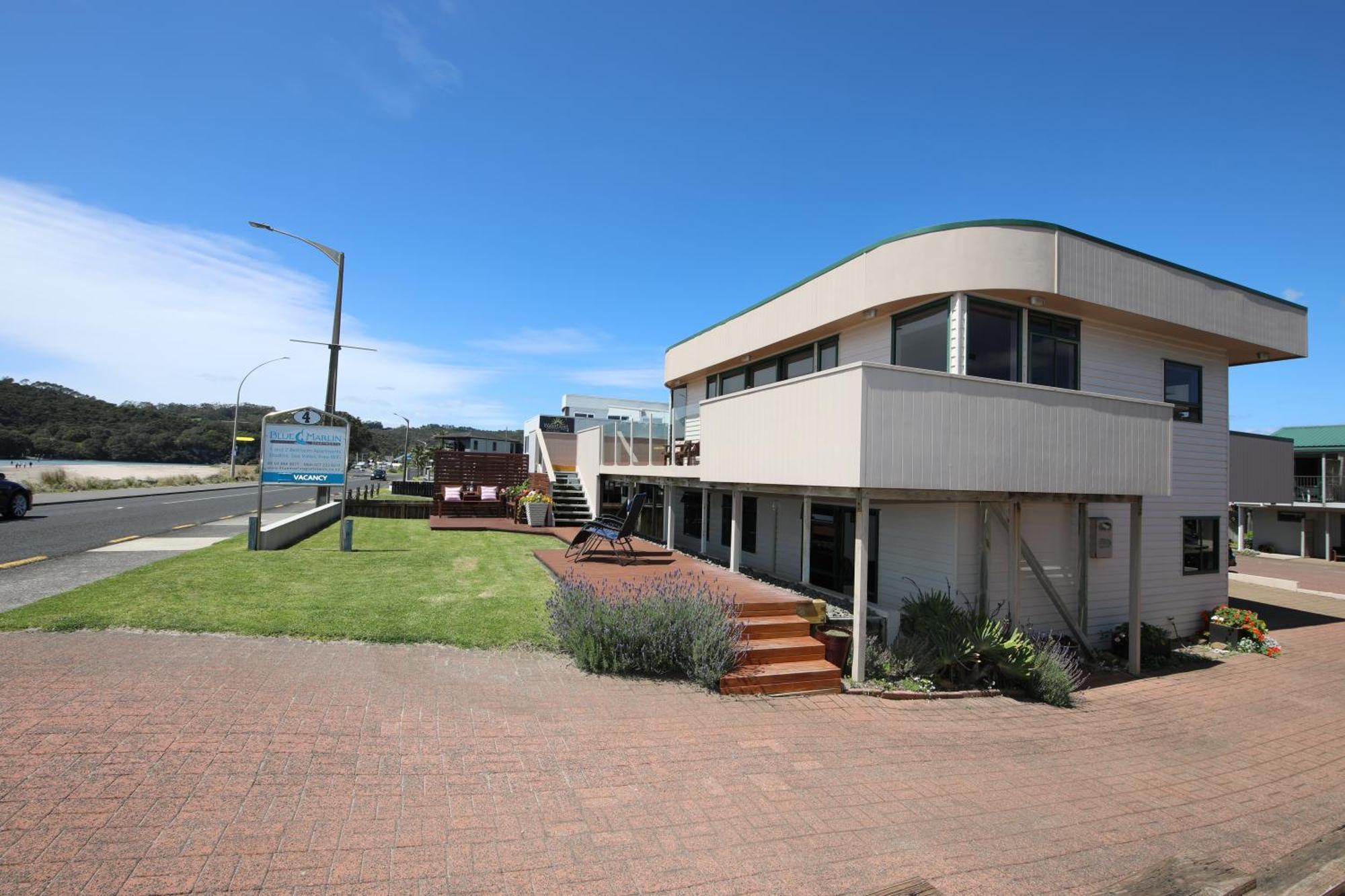 Blue Marlin Apartments Whitianga Exterior photo