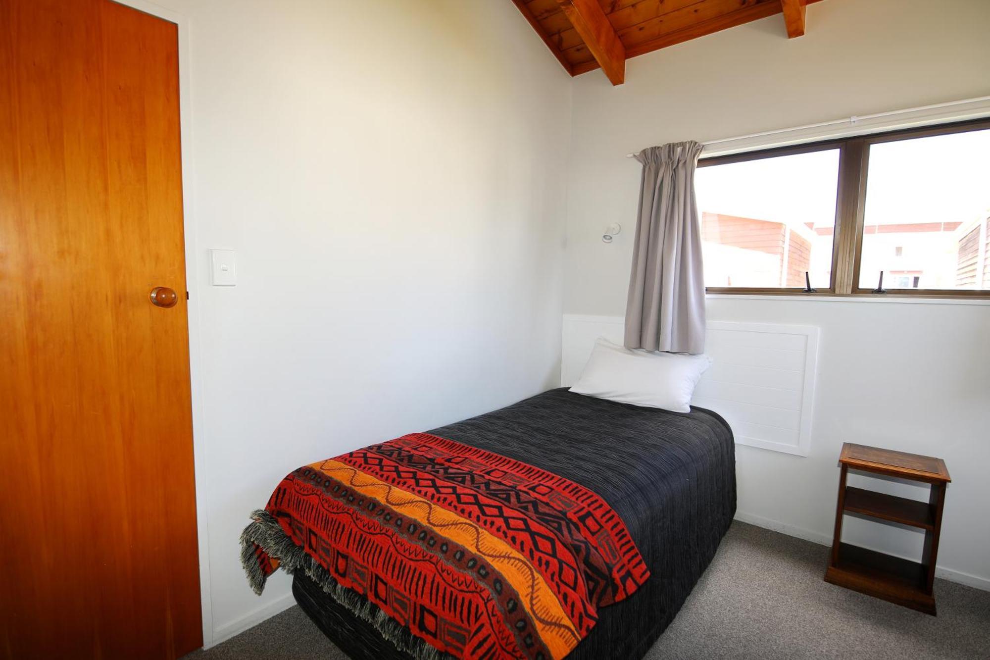 Blue Marlin Apartments Whitianga Exterior photo