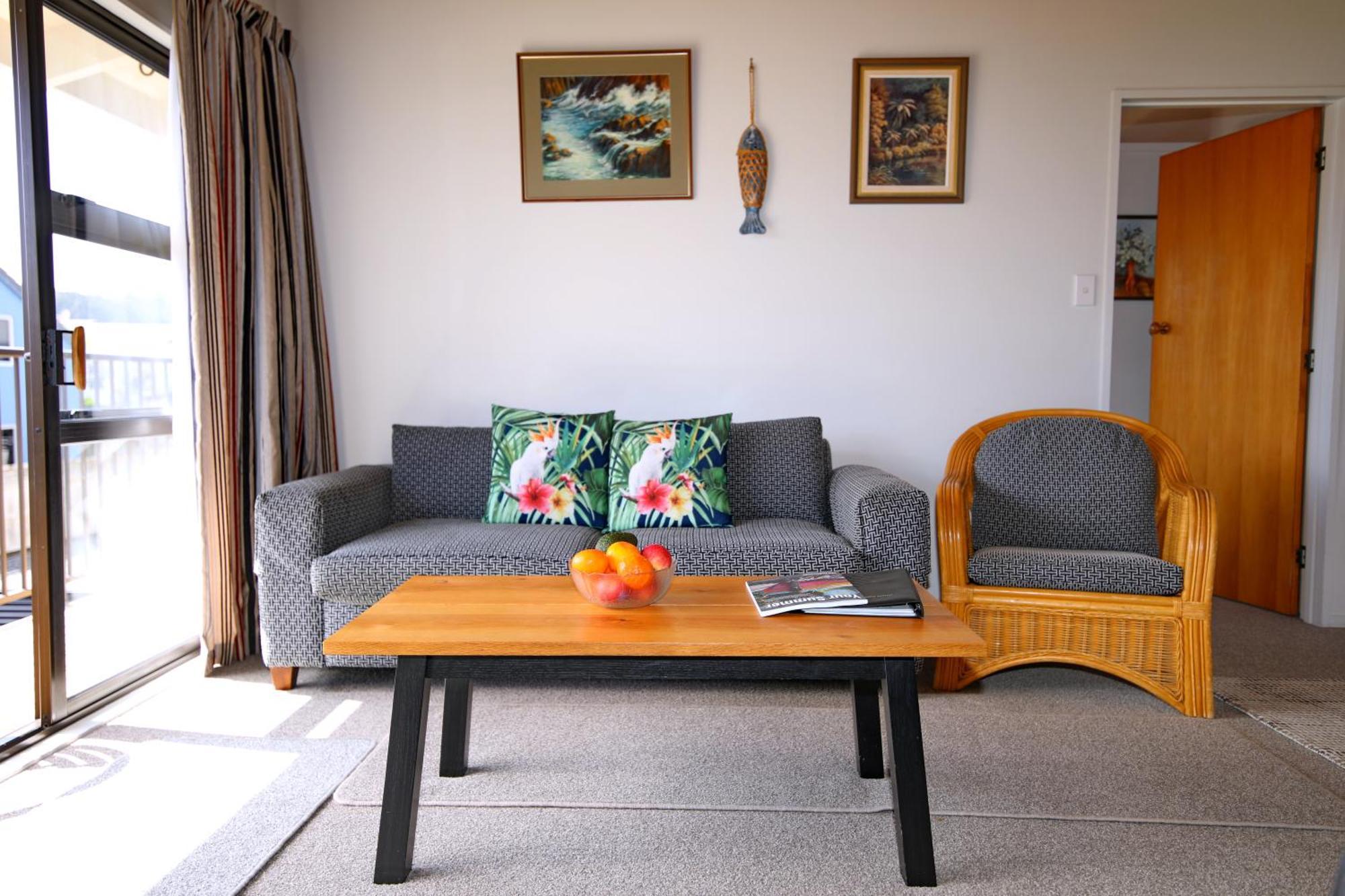 Blue Marlin Apartments Whitianga Exterior photo